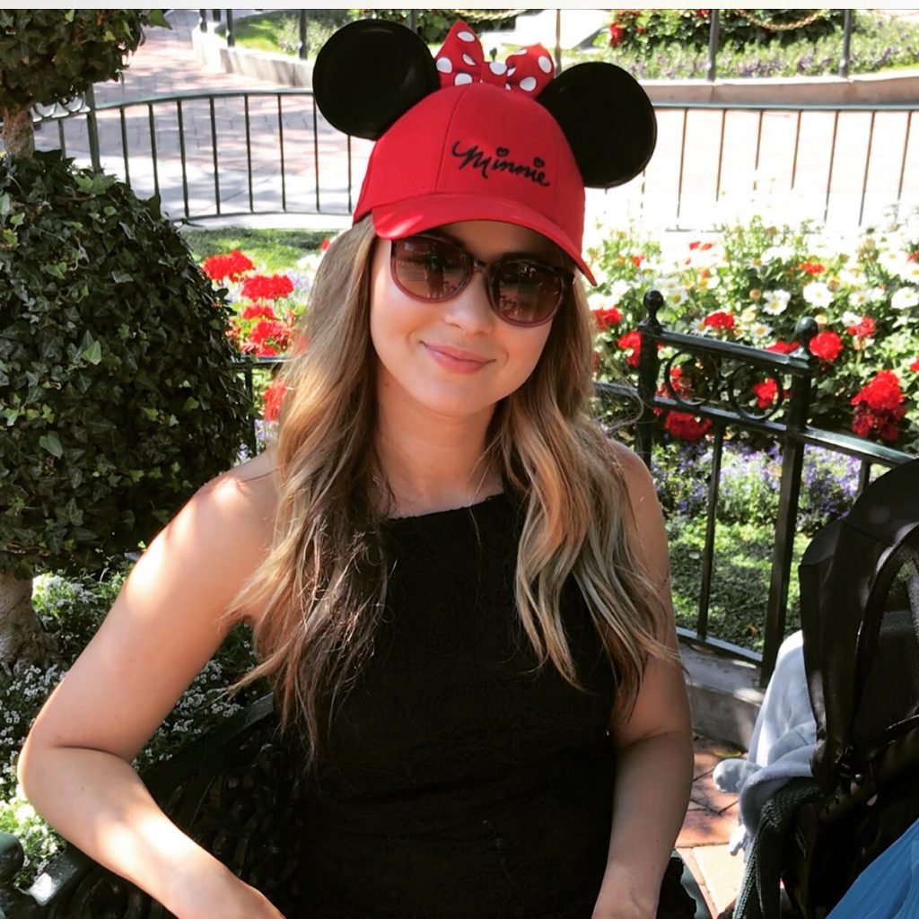 what to wear to disneyland_outfit_minnie_ears