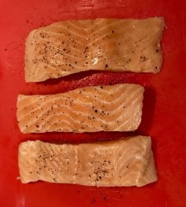 Salt_pepper_seasoned_salmon_fillets