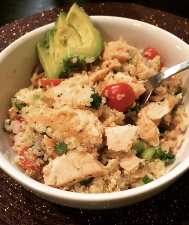 salmon_avocado_quinoa_salad_bowl_recipe